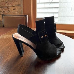 Super chic Stuart weitzman buckle strap heels size 39 or 8 1/2 - great cond.